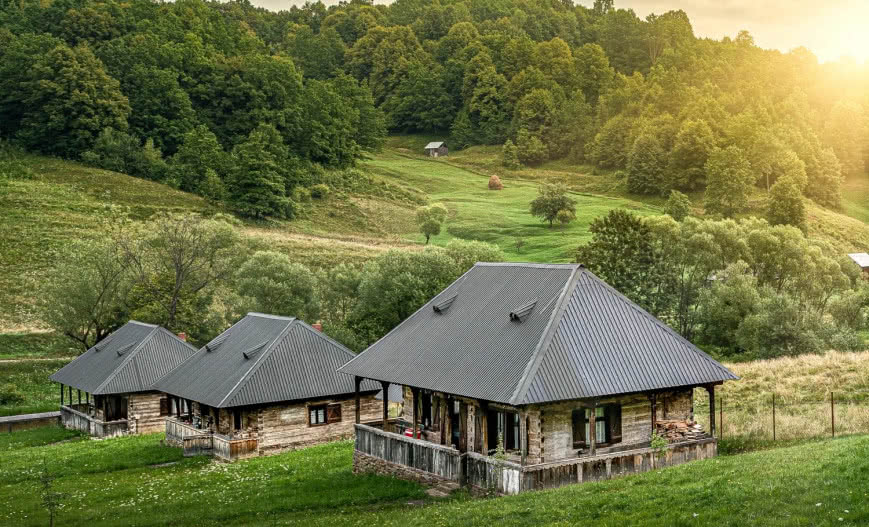 Blacha trapezowa - od domu jednorodzinnego do przemysłu